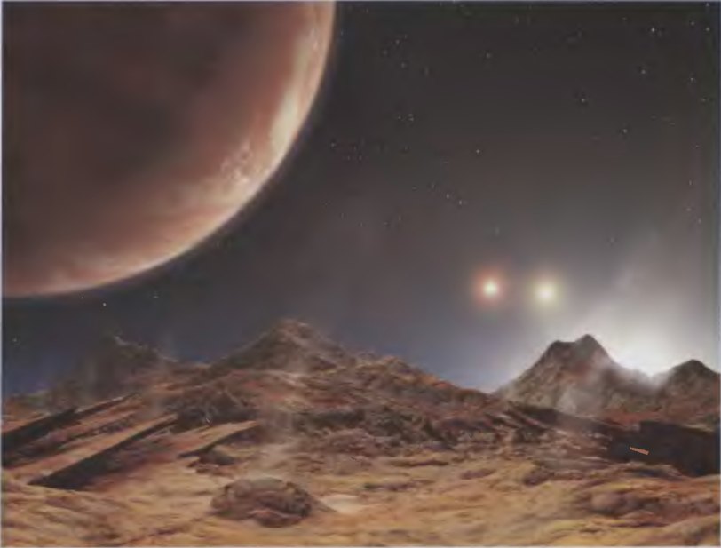 Планетная система тройной звезды HD 188753. На этом рисунке художник NASA постарался предельно реалистично изобразить вид с поверхности предполагаемого каменистого спутника газовой планеты-гиганта HD 188753А b (слева вверху). Справа из-за гор восходит звезда-хозяин HD 188753А, а вдали видна пара звезд-карликов HD 188753В и HD 188753С