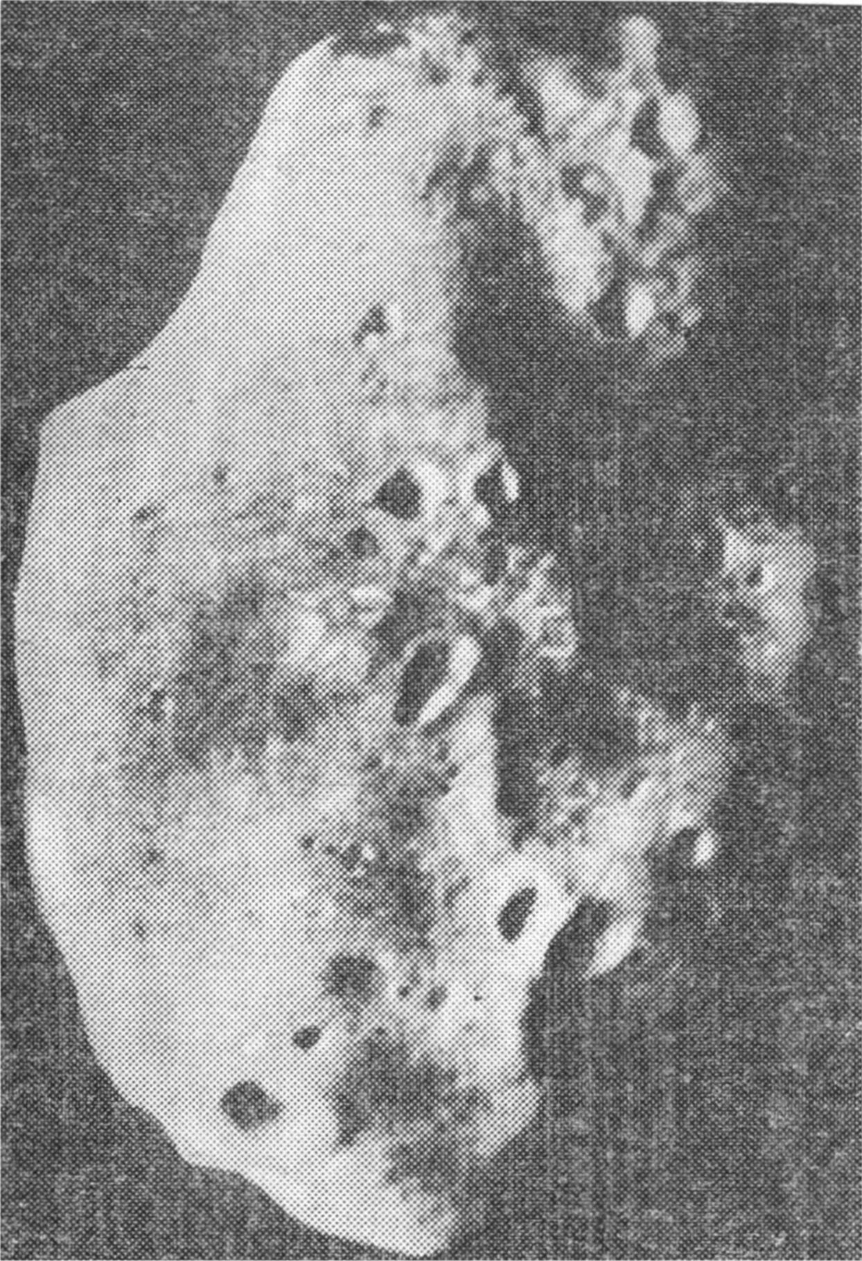 Рис. 20. Ударные (метеоритные) кратеры на спутнике Марса Фобосе